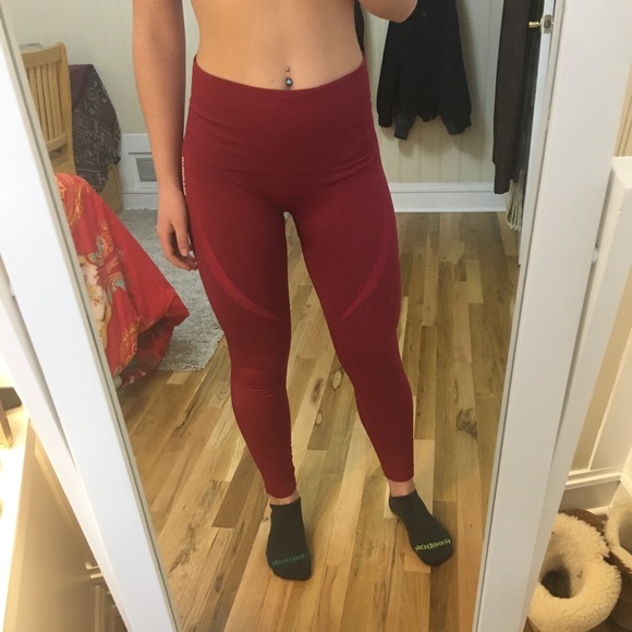 dark red gym leggings